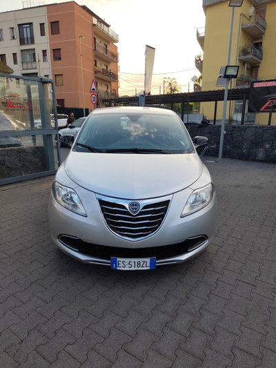 Lancia Ypsilon 1.3 MJT 16V 95 CV 5 porte S&S Gold (2)