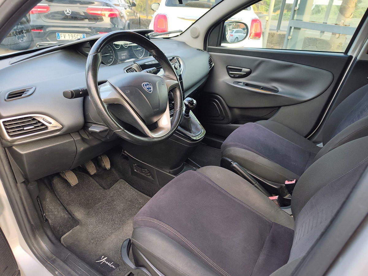 Lancia Ypsilon 1.3 MJT 16V 95 CV 5 porte S&S Gold (7)