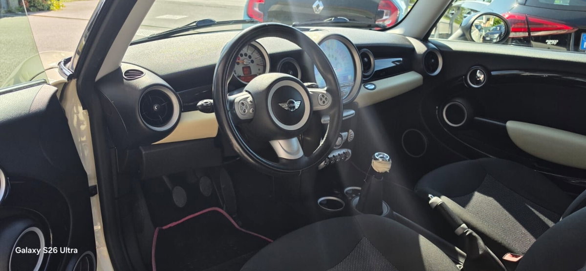 MINI Mini Cabrio 1.6 16V One Chili Cabrio (12)