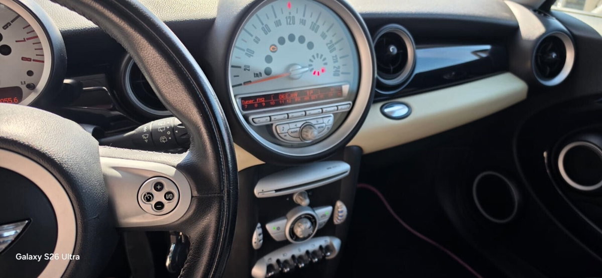 MINI Mini Cabrio 1.6 16V One Chili Cabrio (15)