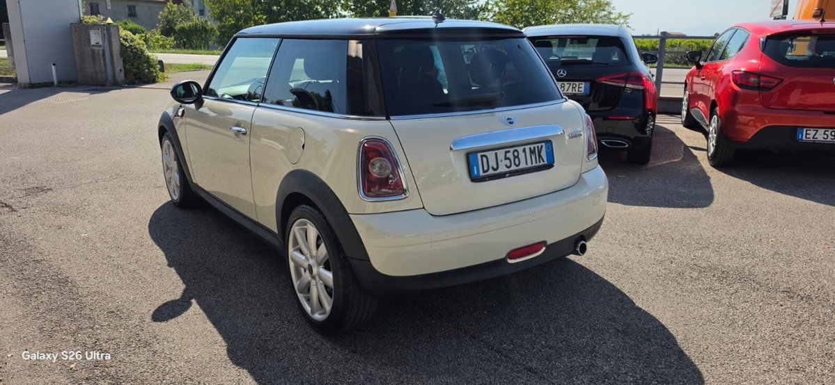MINI Mini Cabrio 1.6 16V One Chili Cabrio (2)