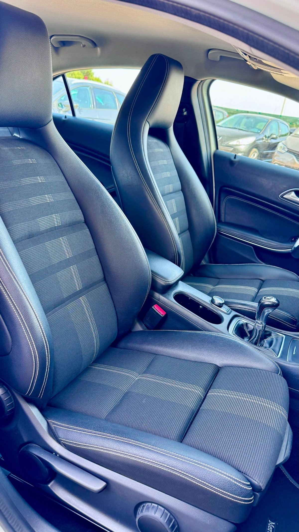 Mercedes-Benz Classe A 180 d Premium (10)