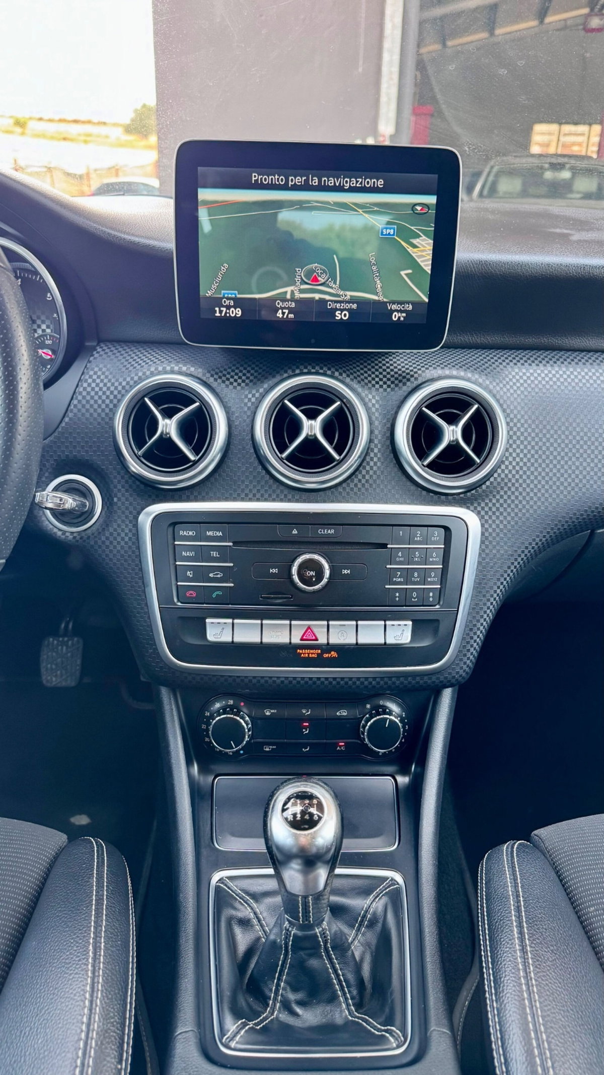 Mercedes-Benz Classe A 180 d Premium (19)