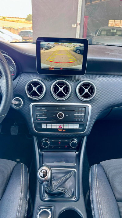 Mercedes-Benz Classe A 180 d Premium (20)