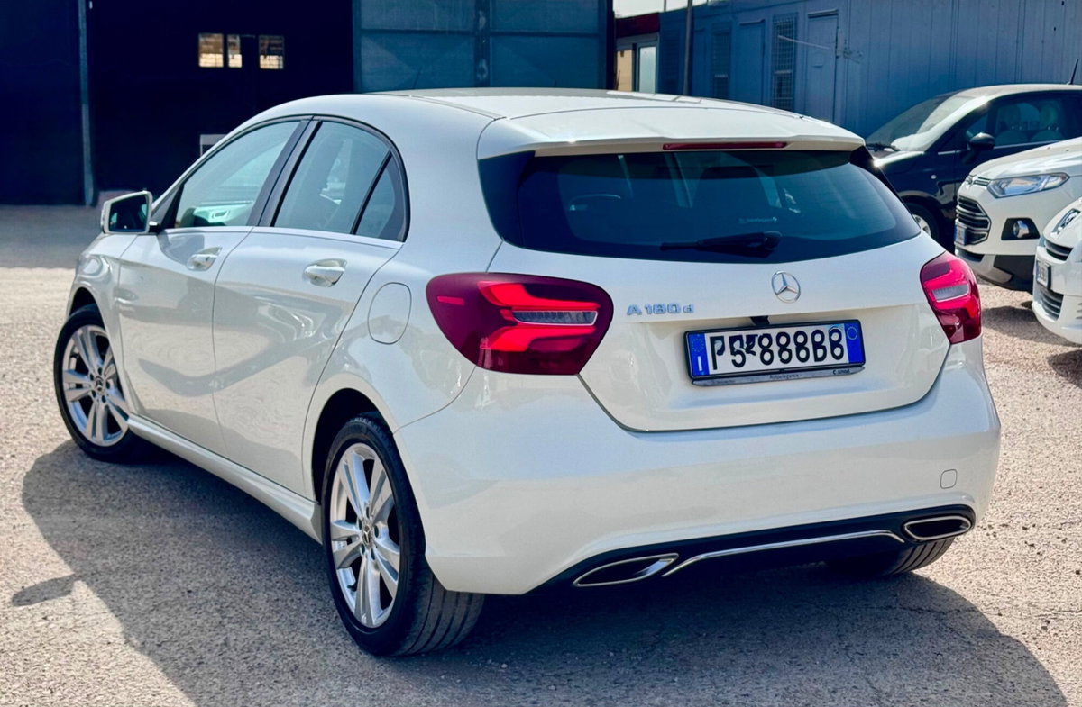 Mercedes-Benz Classe A 180 d Premium (6)