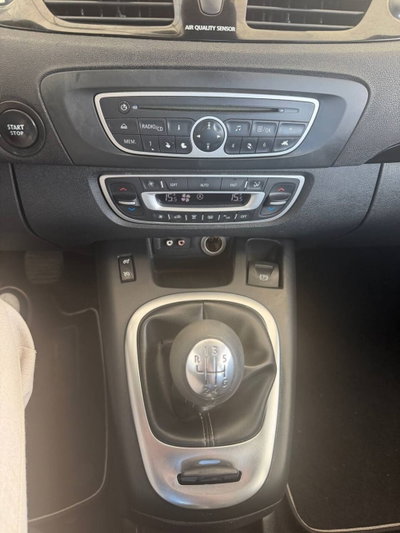 Renault Scenic E-Tech Electric 1.6 dCi 130CV Dynamique (10)