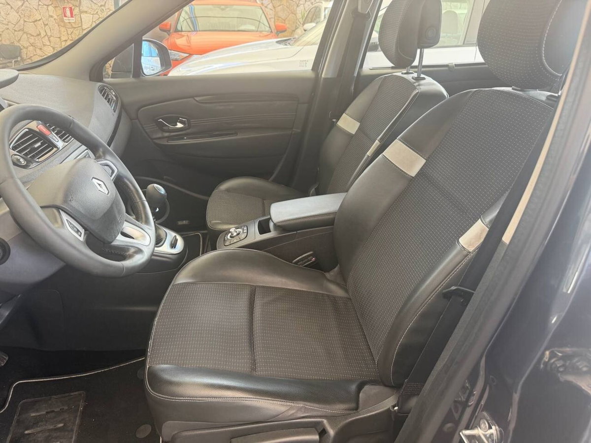 Renault Scenic E-Tech Electric 1.6 dCi 130CV Dynamique (11)