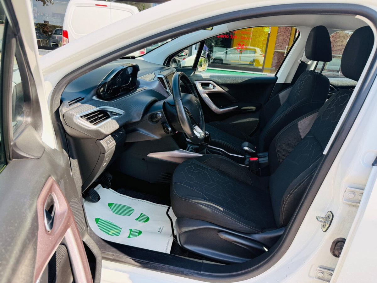Peugeot 2008 82 Active (12)
