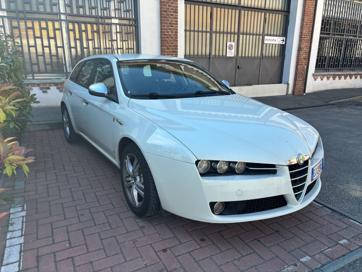 Alfa Romeo 159 SportWagon 2.0 JTDm 136 CV Sportwagon Distinctive (4)
