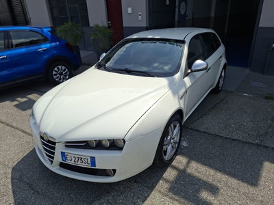 Alfa Romeo 159 SportWagon 2.0 JTDm 136 CV Sportwagon Distinctive (8)