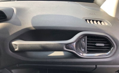 Jeep Renegade 1.3 T4 190CV PHEV 4xe AT6 Limited (14)