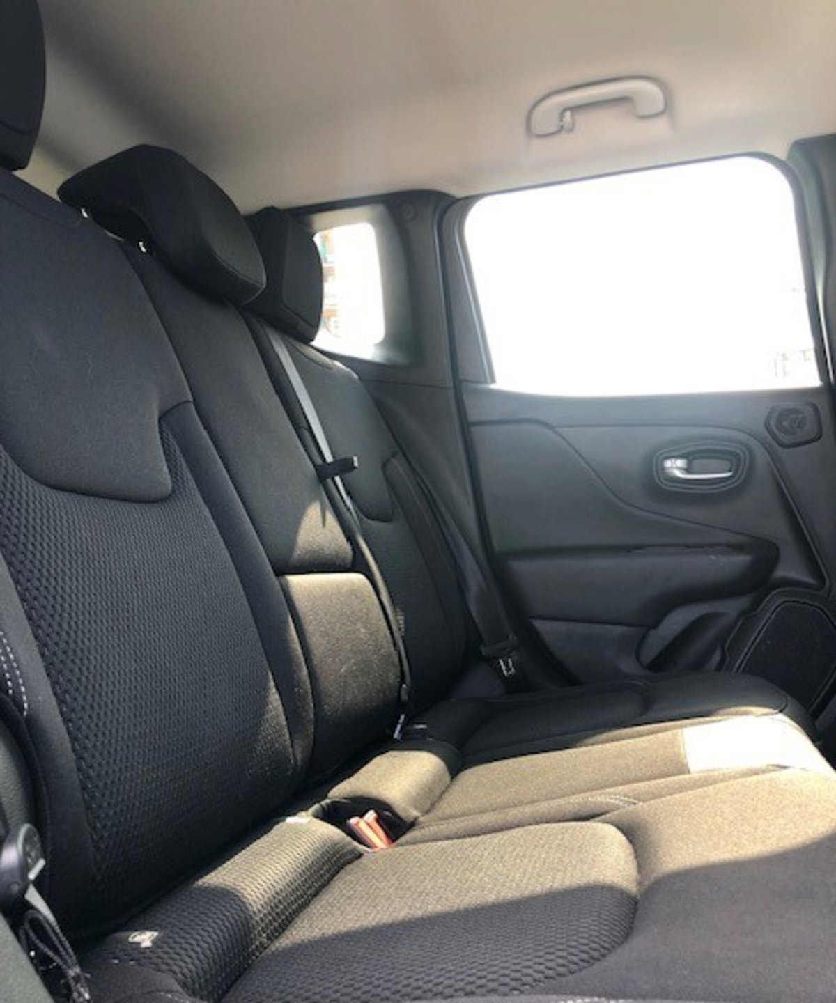 Jeep Renegade 1.3 T4 190CV PHEV 4xe AT6 Limited (16)