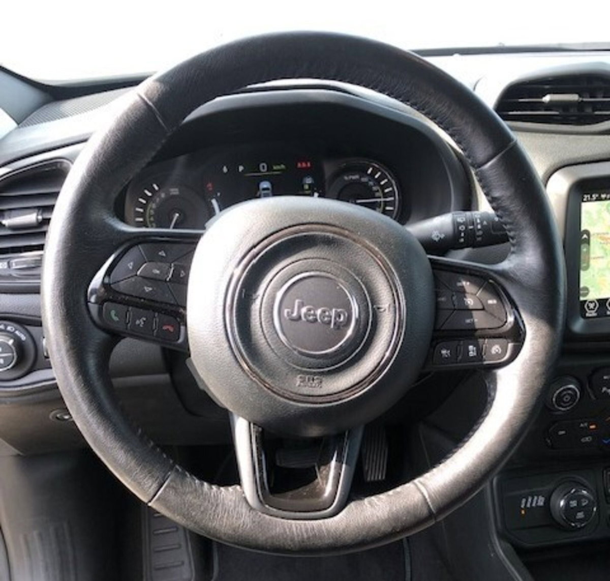 Jeep Renegade 1.3 T4 190CV PHEV 4xe AT6 Limited (8)
