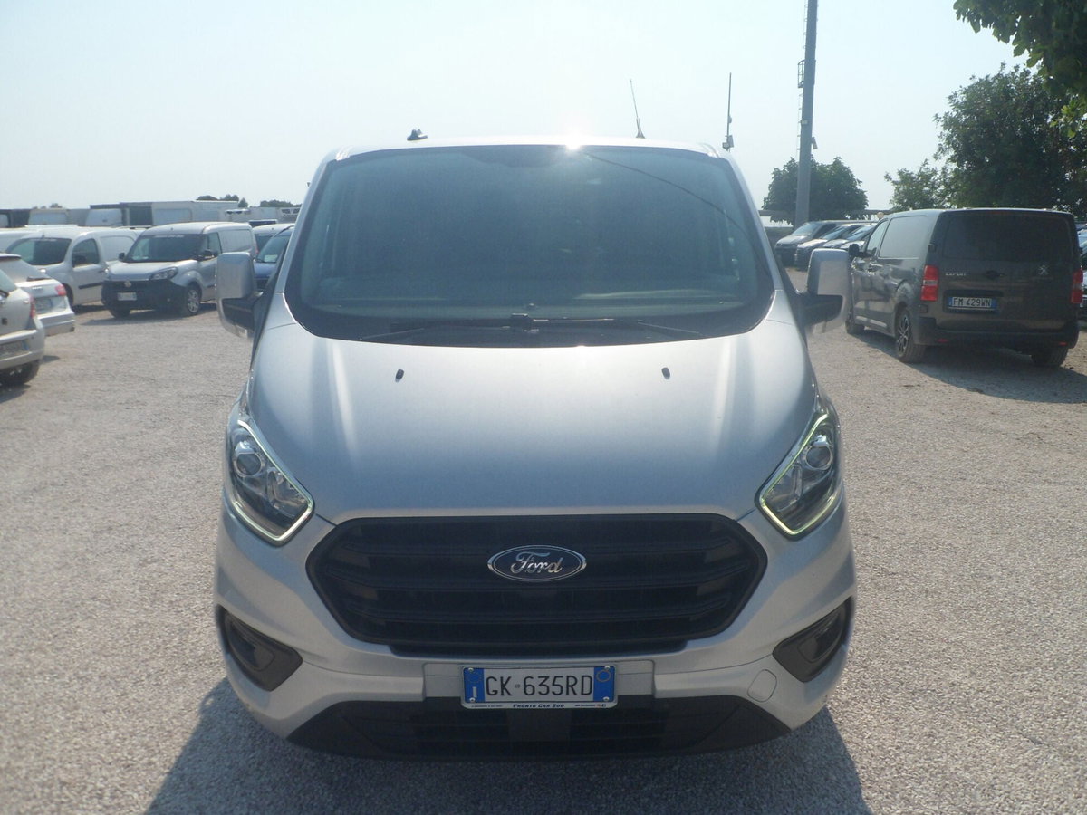 Ford Transit Custom Furgone 340 2.0 EcoBlue 130 PL-DC Furgone Titanium (2)