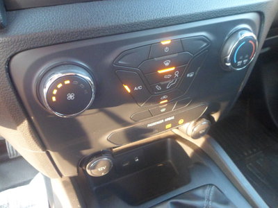 Ford Ranger Pick-up Ranger 2.0 TDCi DC XL 5 posti (14)