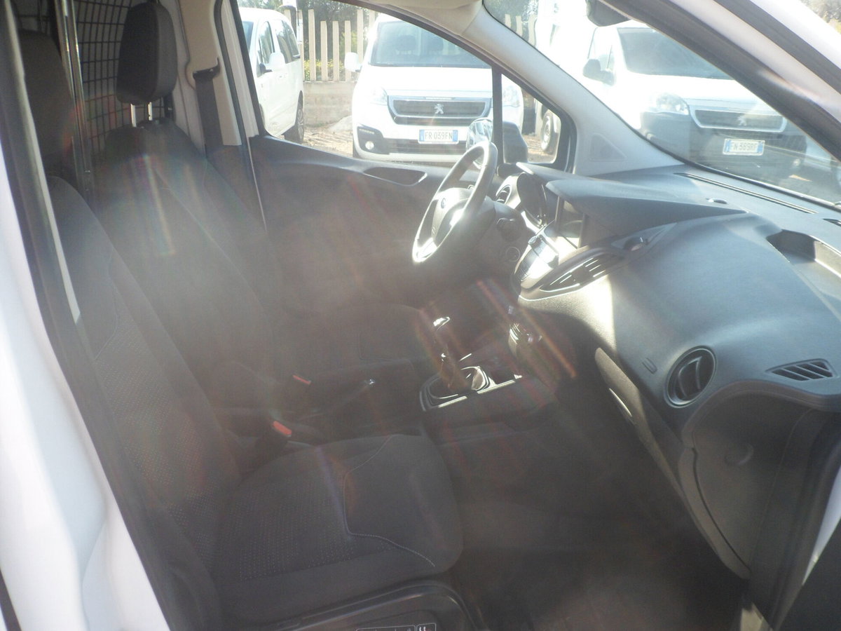 Ford Transit Courier Furgone 1.5 ecoblue 100cv Trend (15)