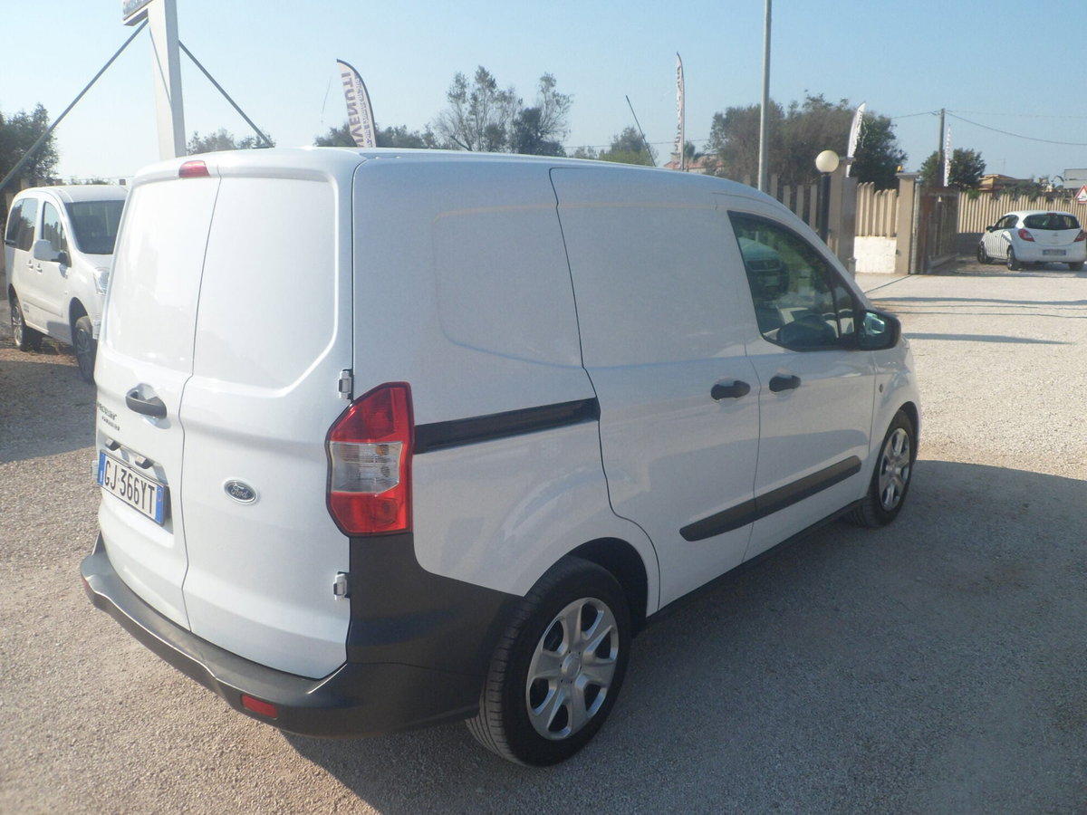 Ford Transit Courier Furgone 1.5 ecoblue 100cv Trend (4)