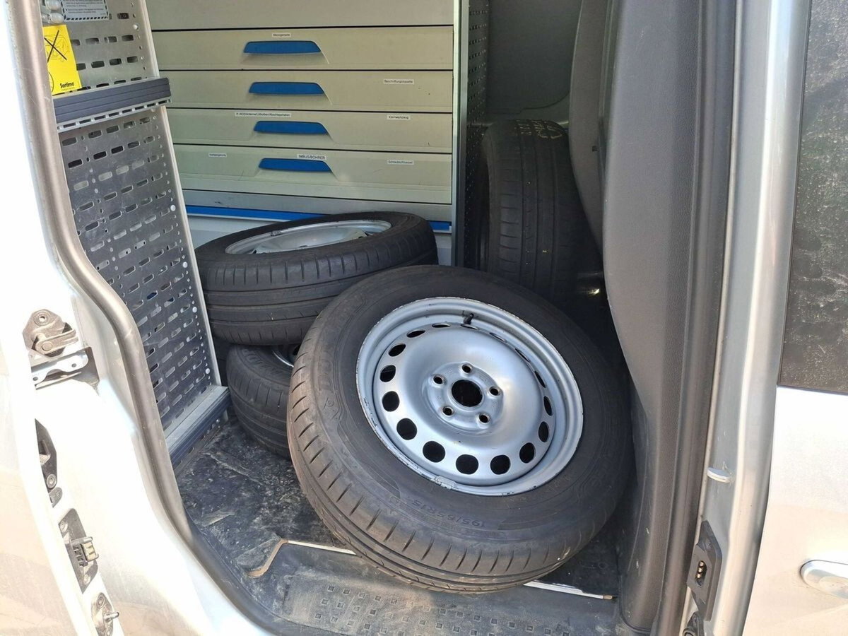 Volkswagen Caddy 1.4 TGI Maxi (10)