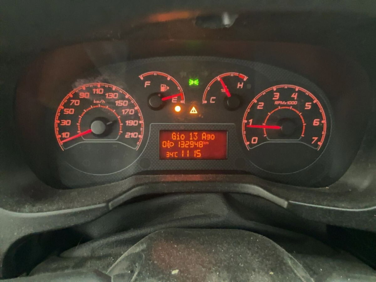 Fiat Qubo 1.4 8V 77 CV Lounge (15)