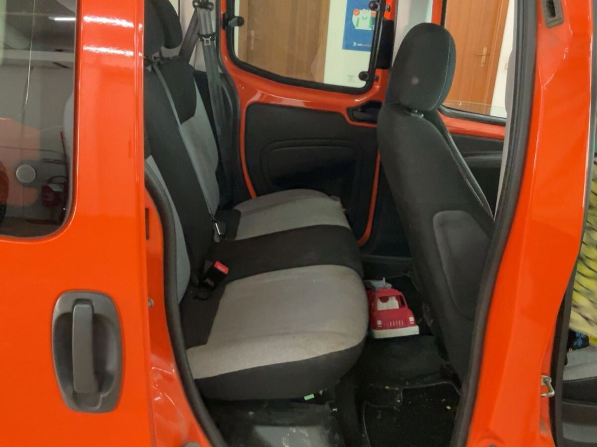 Fiat Qubo 1.4 8V 77 CV Lounge (16)