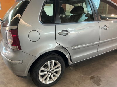 Volkswagen Polo 1.4/80CV 16V 5p. Comfortline (6)