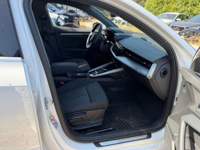 Audi A3 Sportback 30 g-tron S tronic Business Advanced (12)