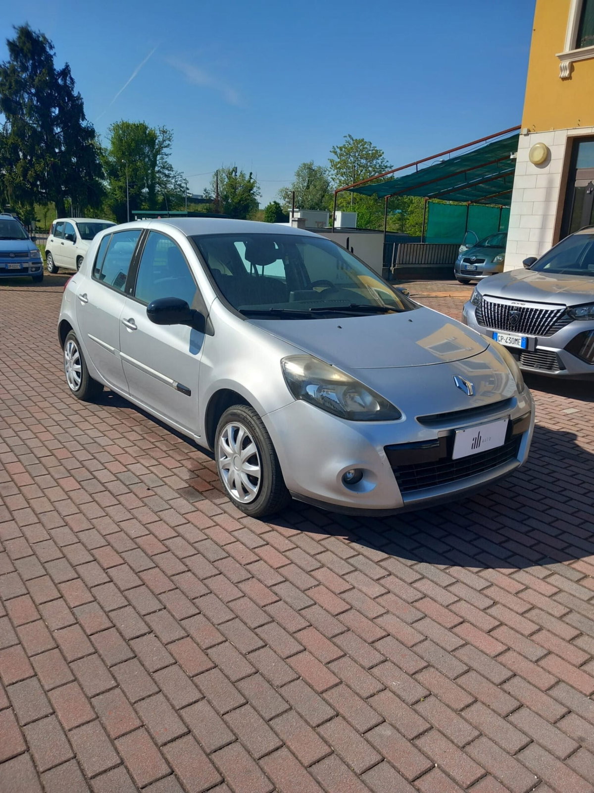 Renault Clio 1.2 16V 5 porte Confort (6)