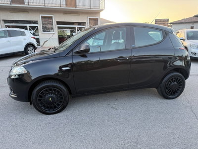Lancia Ypsilon 0.9 TwinAir 5 porte Metano Ecochic Elefantino Blu (3)