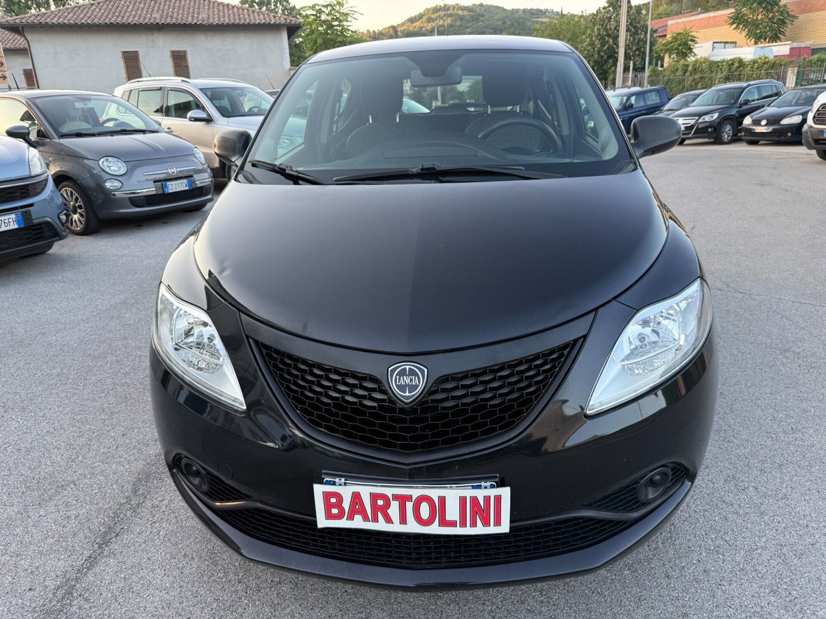 Lancia Ypsilon 0.9 TwinAir 5 porte Metano Ecochic Elefantino Blu (8)