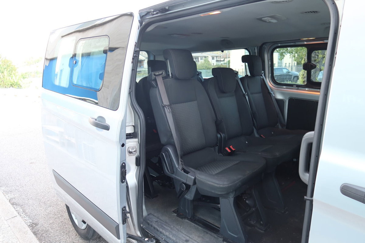 Ford Tourneo Custom 320 2.0 EcoBlue 130CV aut. PL Titanium (10)