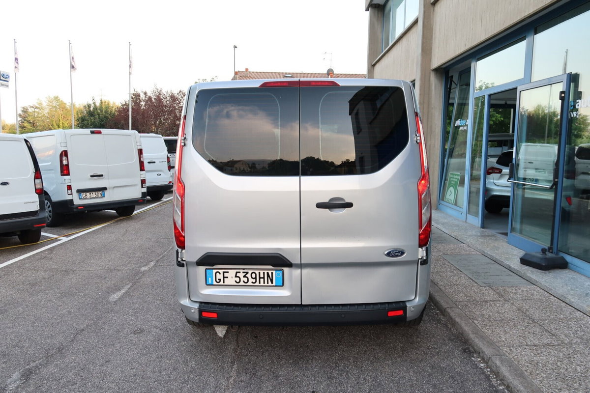 Ford Tourneo Custom 320 2.0 EcoBlue 130CV aut. PL Titanium (6)