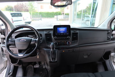 Ford Tourneo Custom 320 2.0 EcoBlue 130CV aut. PL Titanium (7)
