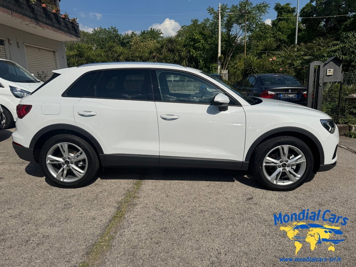 Audi Q3 35 TDI quattro S tronic Business Advanced (4)