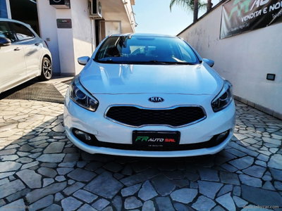 Kia Ceed 1.4 MPi GPL 5p. Pure (2)