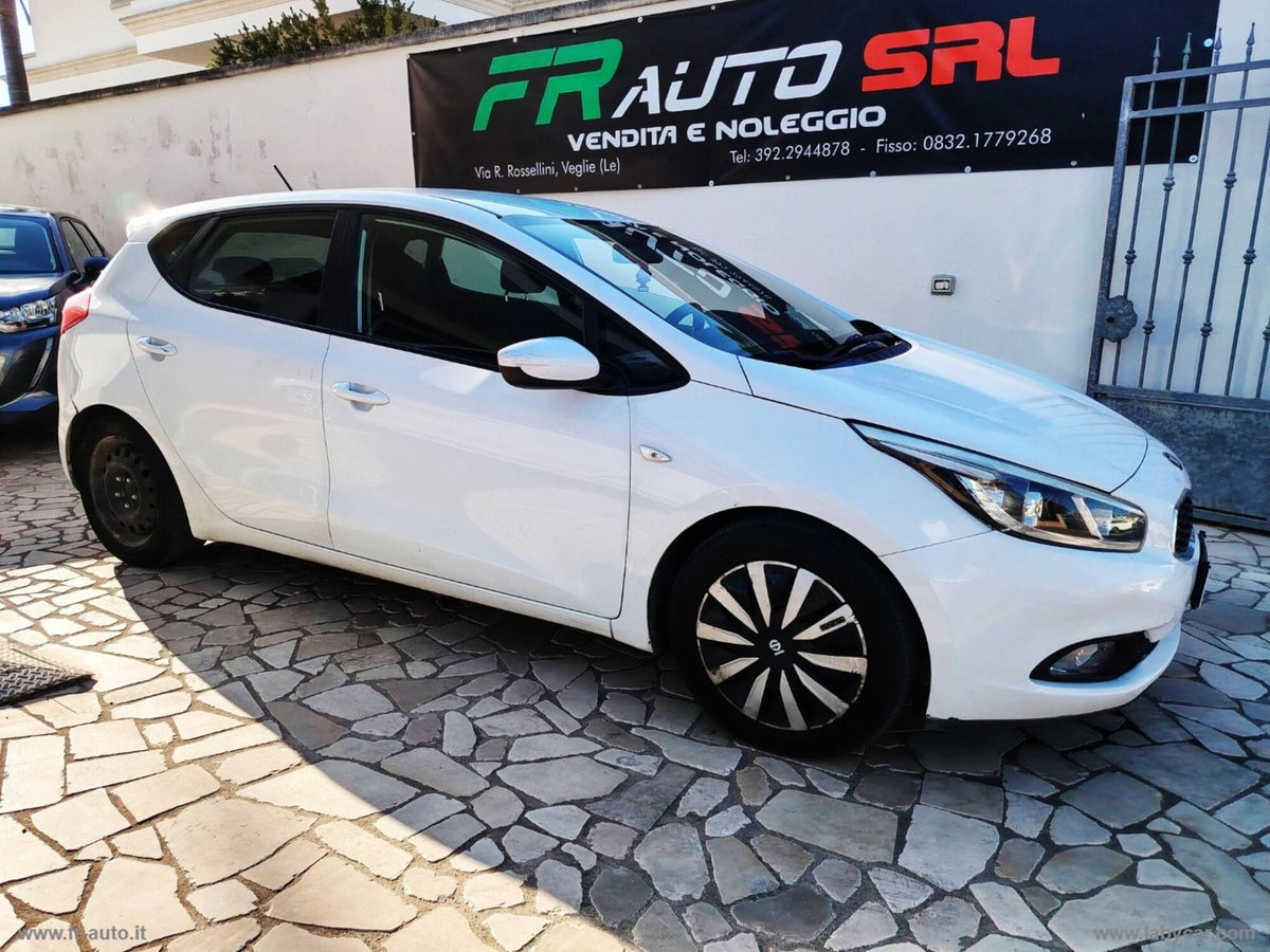 Kia Ceed 1.4 MPi GPL 5p. Pure (5)