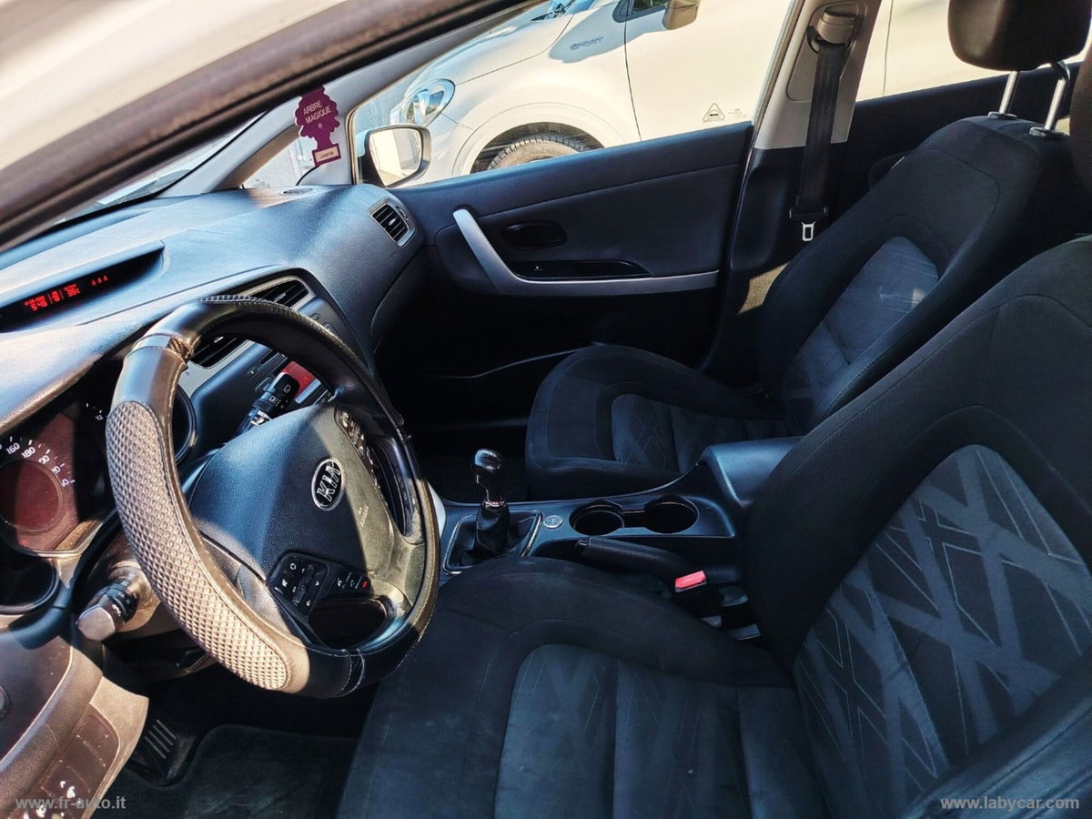 Kia Ceed 1.4 MPi GPL 5p. Pure (8)