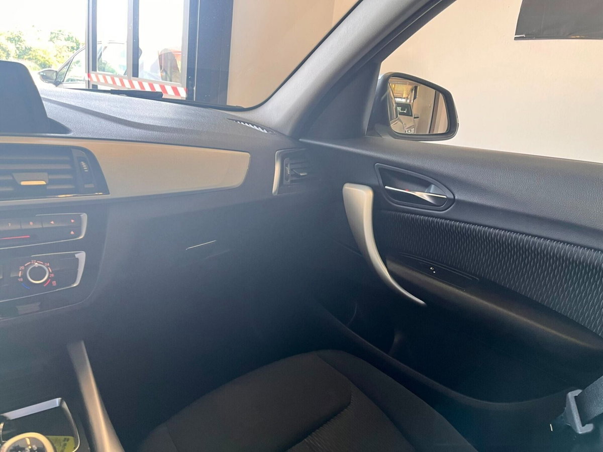 BMW Serie 1 116d 2.0 116CV cat 5 porte Attiva DPF (11)