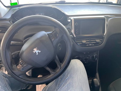 Peugeot 208 68 5 porte Active (7)