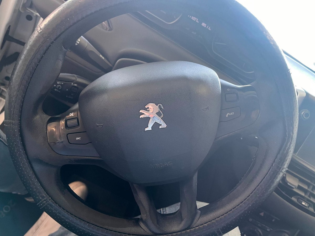 Peugeot 208 68 5 porte Active (8)