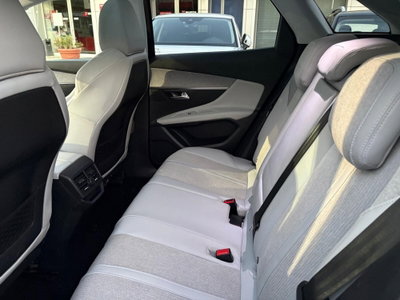Peugeot 3008 BlueHDi 120 S&S Allure (9)