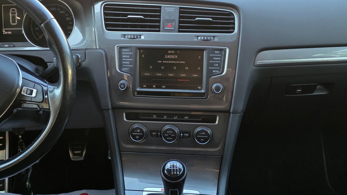 Volkswagen Golf Variant Alltrack 2.0 TDI DSG 4MOTION Executive BMT (18)