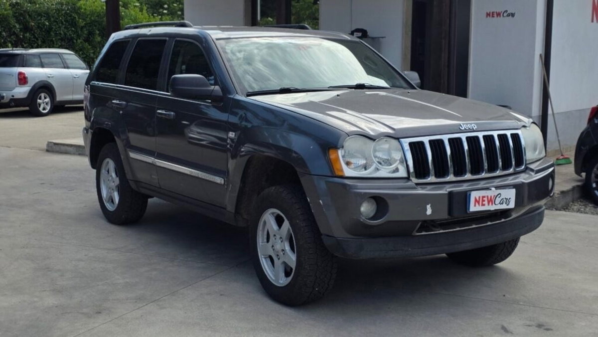 Jeep Grand Cherokee 3.0 V6 CRD Laredo (2)
