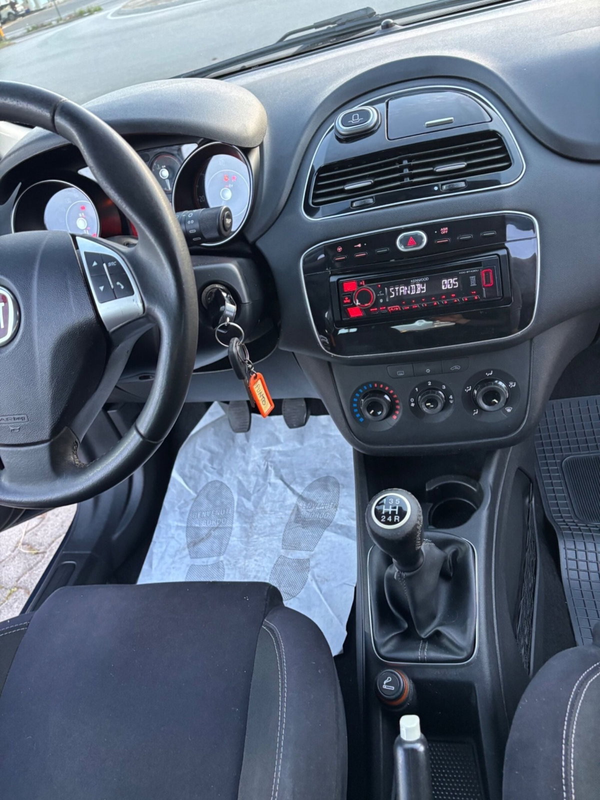 Fiat Punto 1.3 MJT II 75 CV 5 porte Lounge (13)