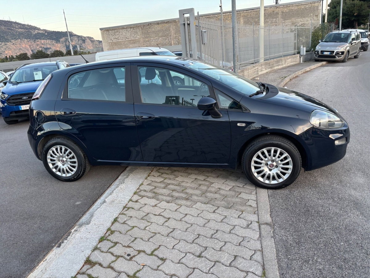 Fiat Punto 1.3 MJT II 75 CV 5 porte Lounge (5)