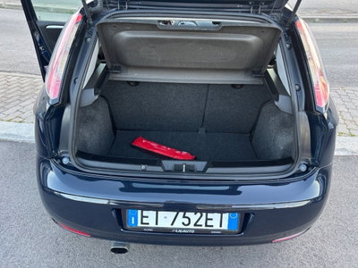 Fiat Punto 1.3 MJT II 75 CV 5 porte Lounge (9)