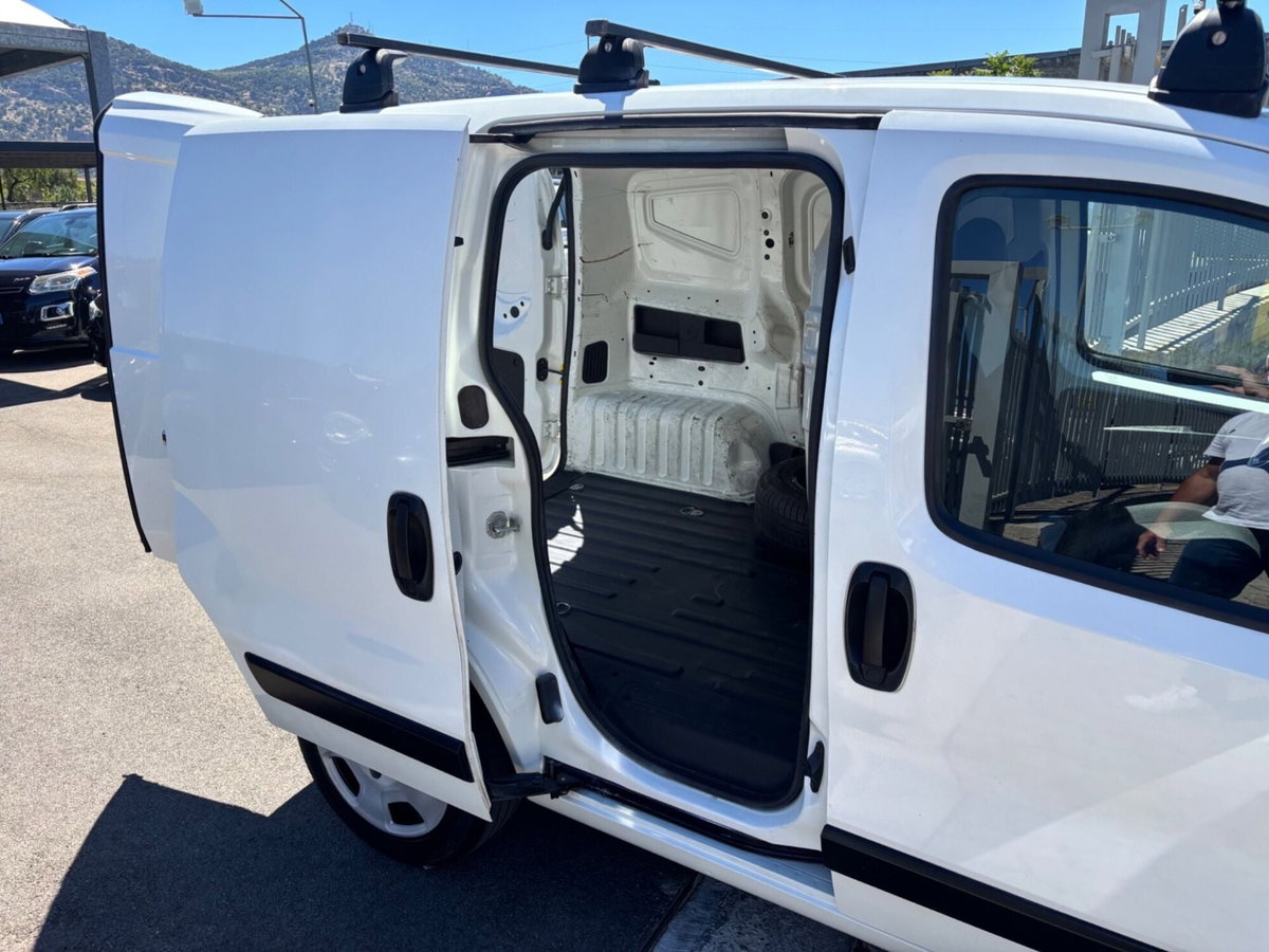 Fiat Fiorino combi N1 1.3 mjt 95cv Adventure (10)