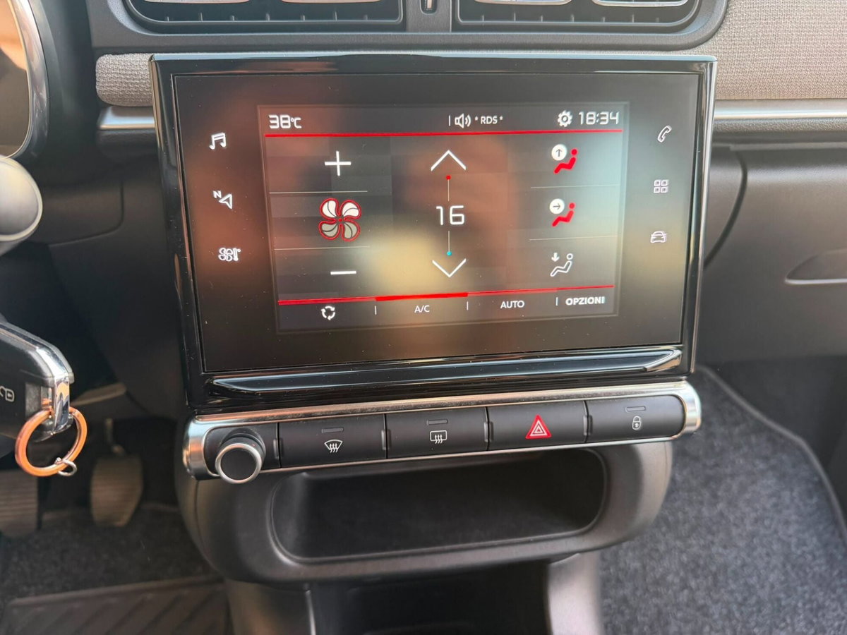 Citroen C3 PureTech 82 Shine (17)