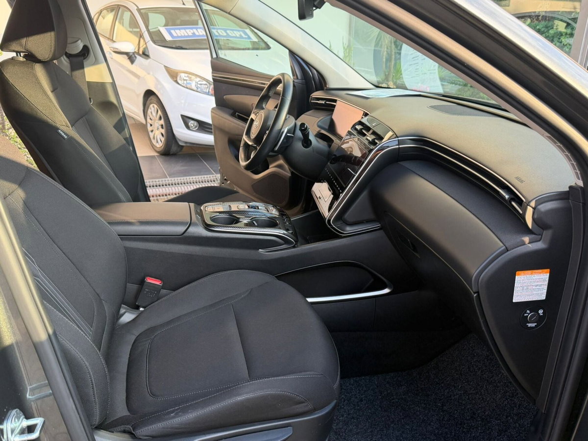 Hyundai Tucson 1.6 hev Xline 4wd auto (7)