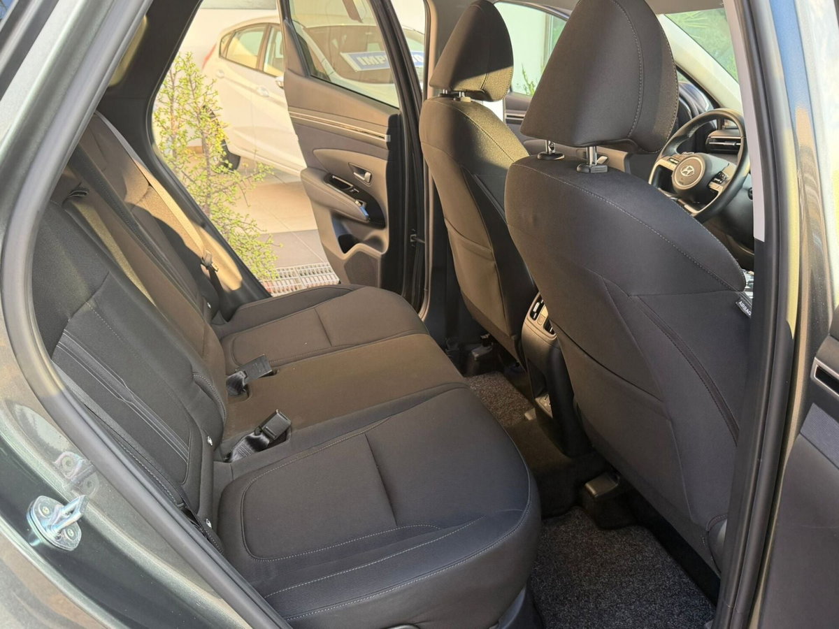 Hyundai Tucson 1.6 hev Xline 4wd auto (8)