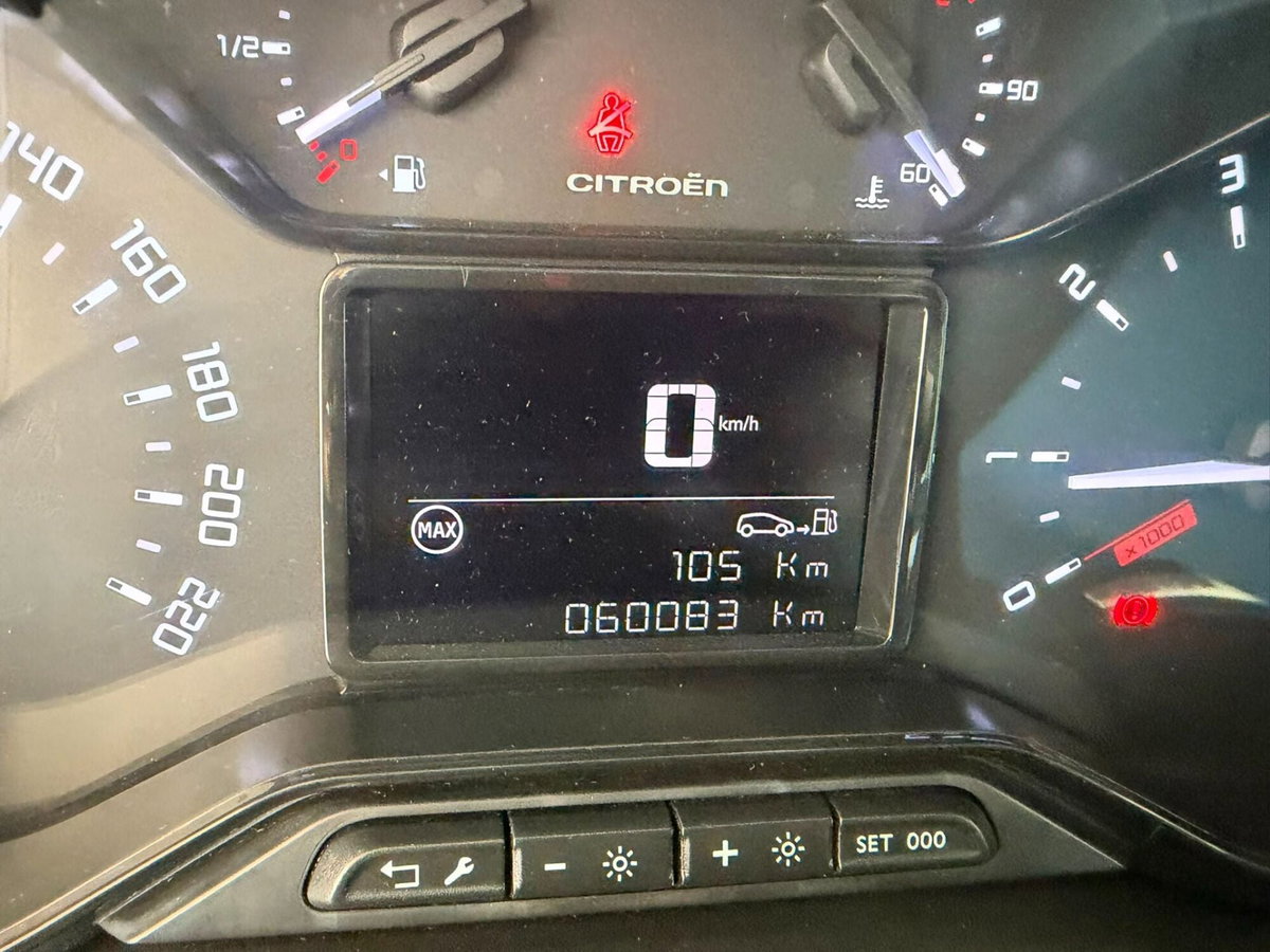 Citroen C3 Aircross BlueHDi 110 S&S Feel (13)